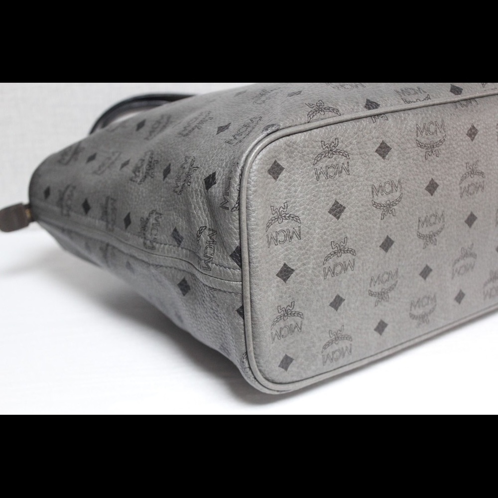 100% Authentic MCM black shopper tote - Picture 5 of 14